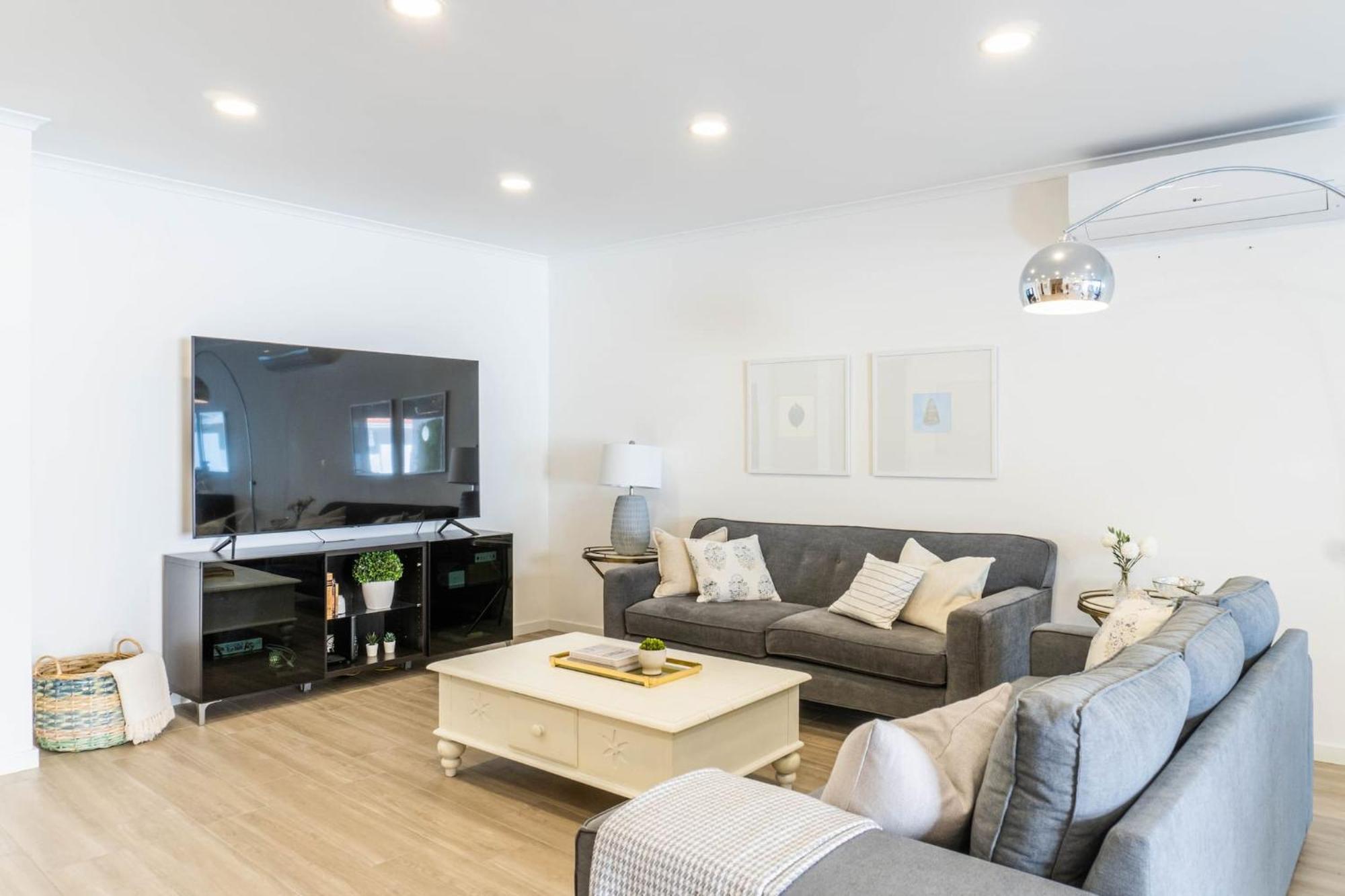 Lux House Holiday home *